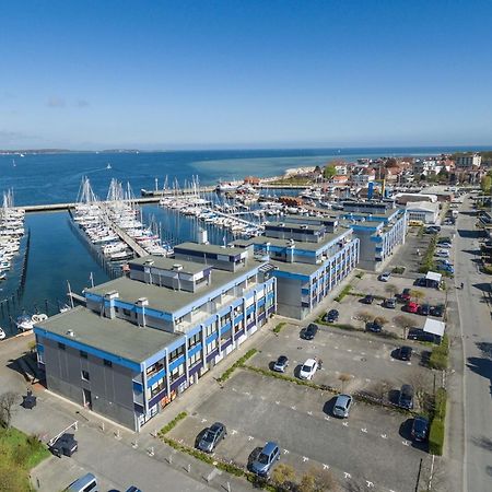 Boern Brn Ankerplatz Apartment Laboe Exterior photo
