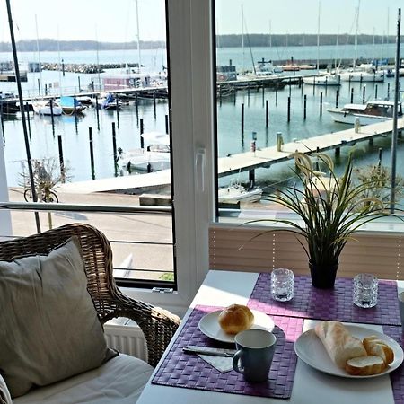 Boern Brn Ankerplatz Apartment Laboe Exterior photo